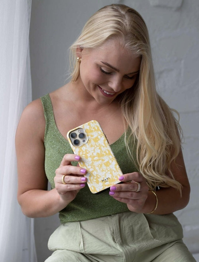 Yellow and white flowers phone case