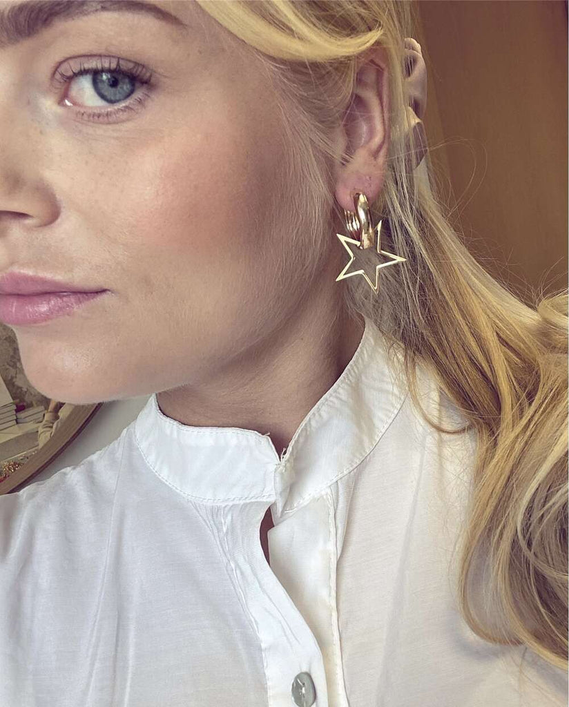 Earrings with a bigger star