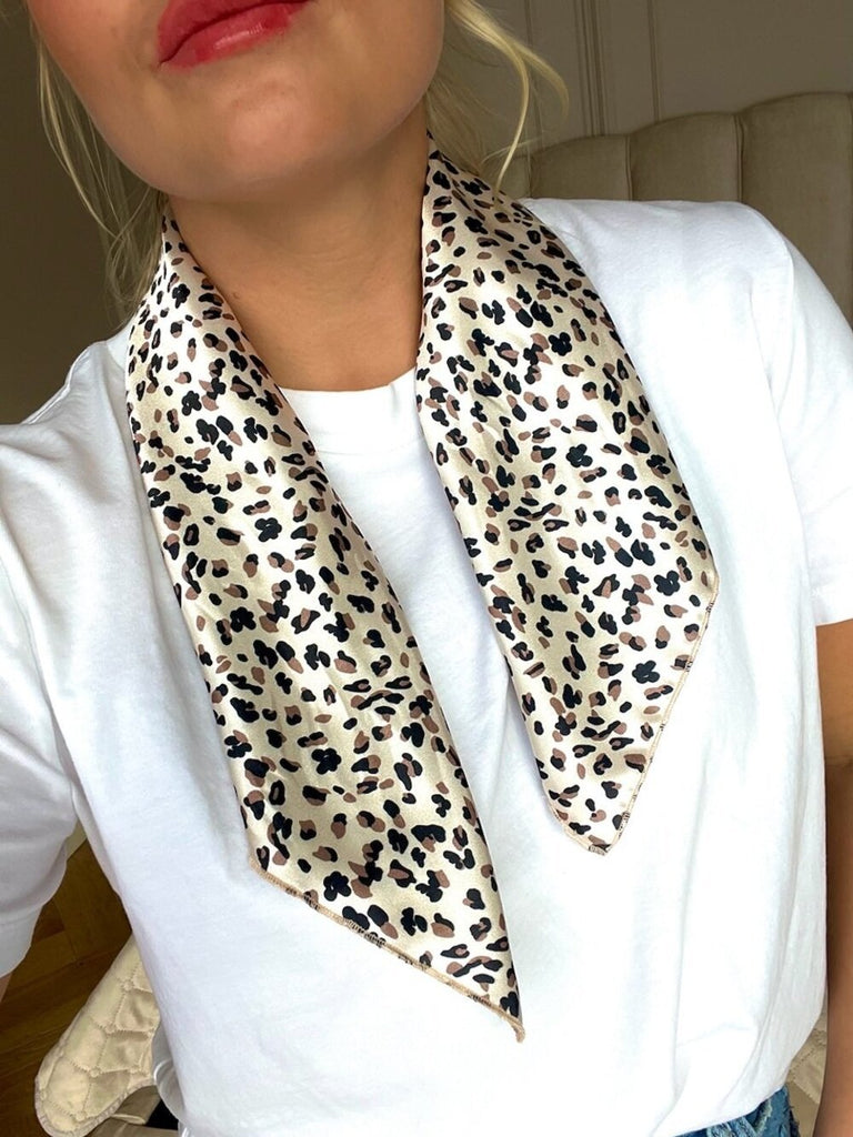 SCARF LEOPARD FASHION