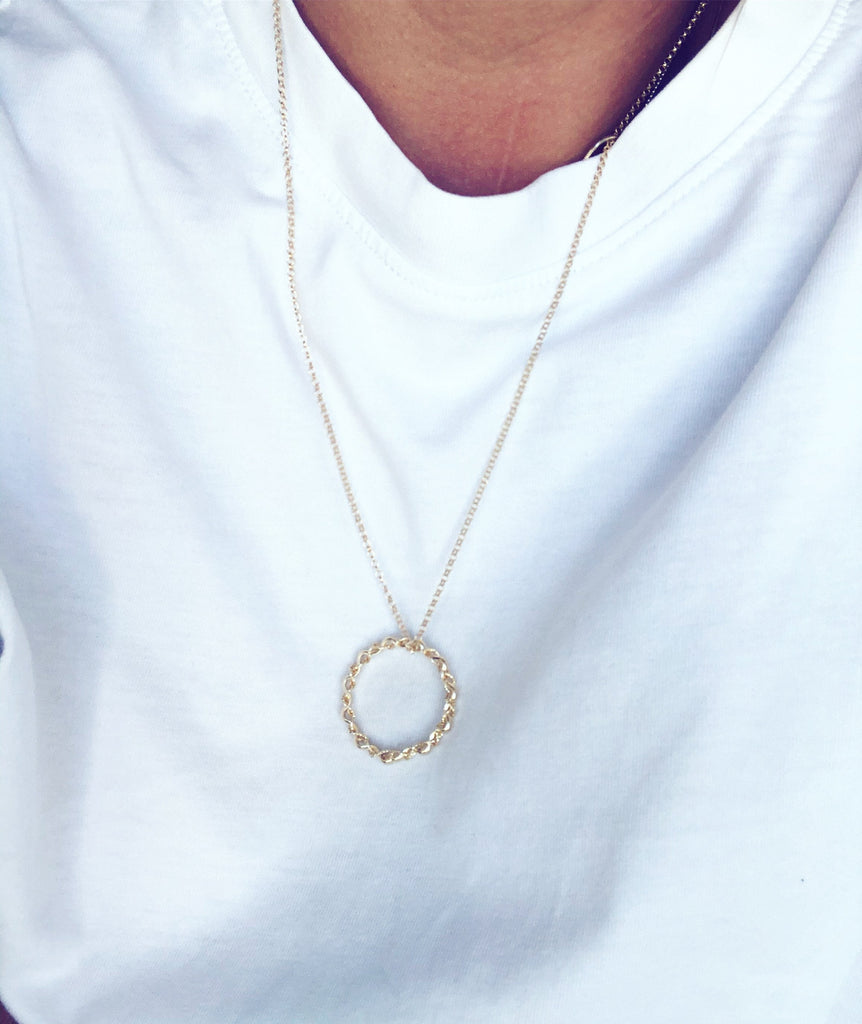 Unique minimalist neck pendant