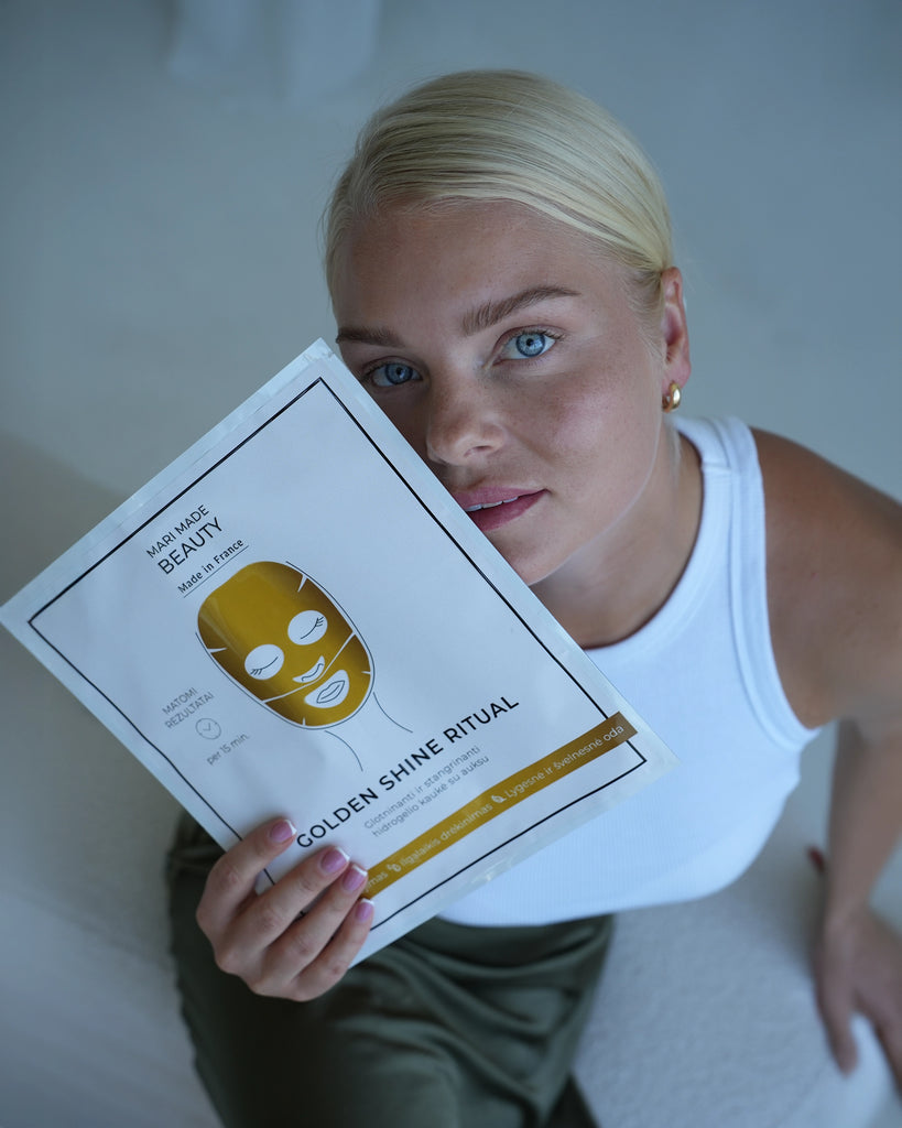 Hydrogel mask with gold