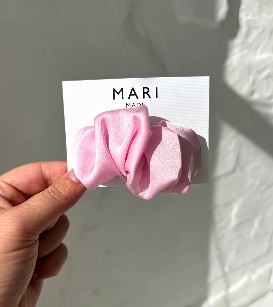 SCRUNCHIE BARRETTE BABY PINK