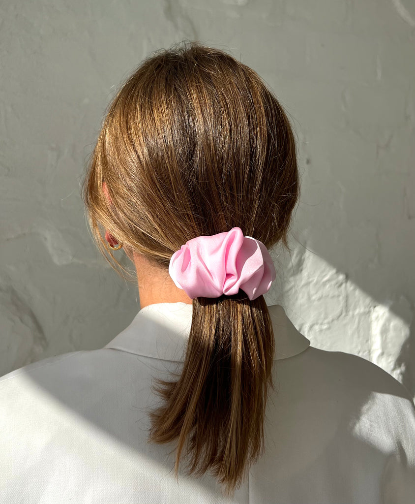 Light pink hair clip