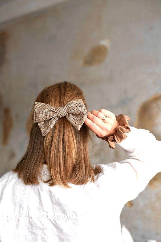 Handmade bow barrette