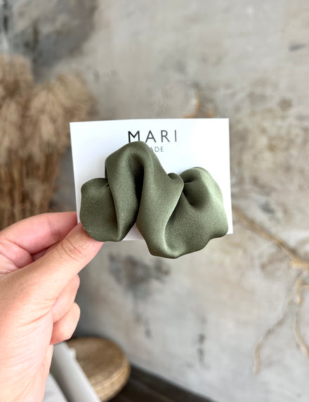 MARNI マルニ ビジュー カチューシャ ヘアバンド ヘッド