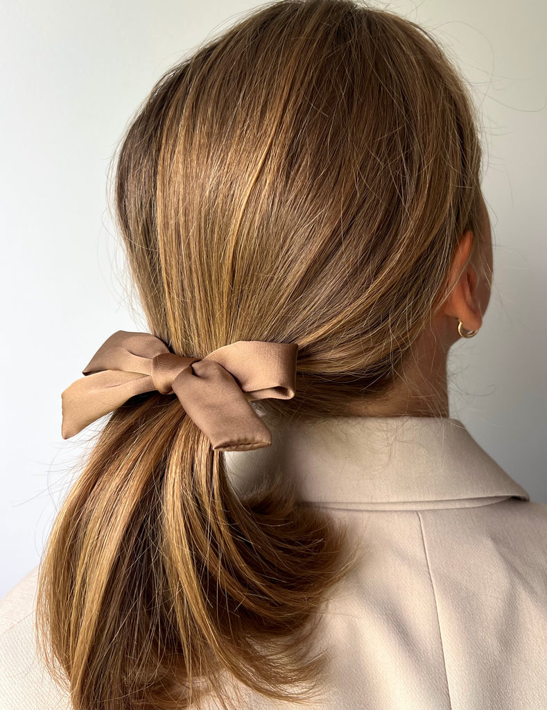 Sparkling brown mini bow hair clip