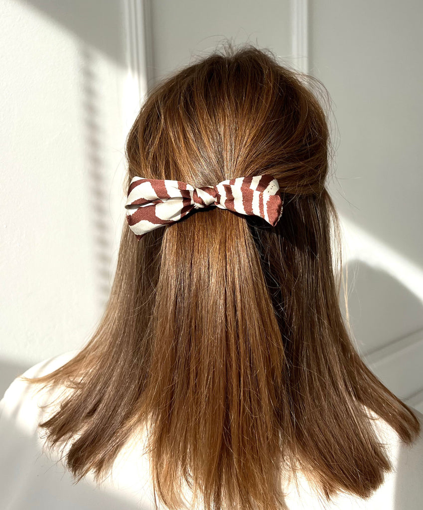 Brown mini bow hair clip