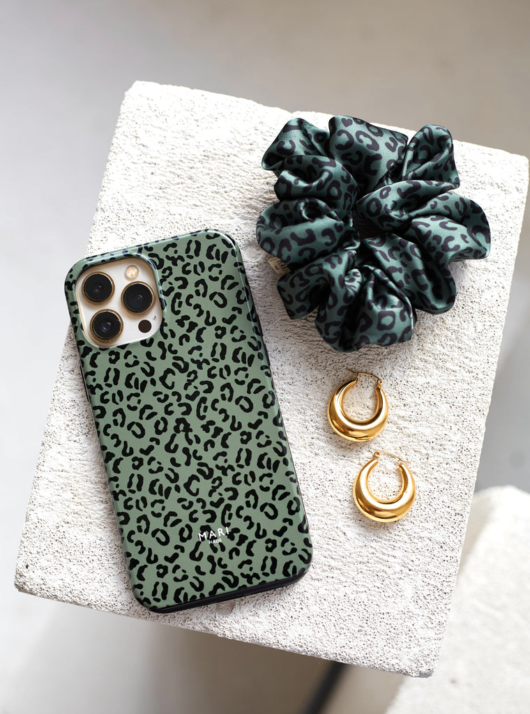 Green trendy accessories for women and girls