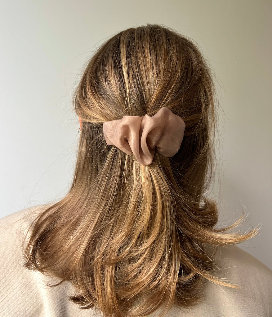 Sparkling nude scrunchie barrette