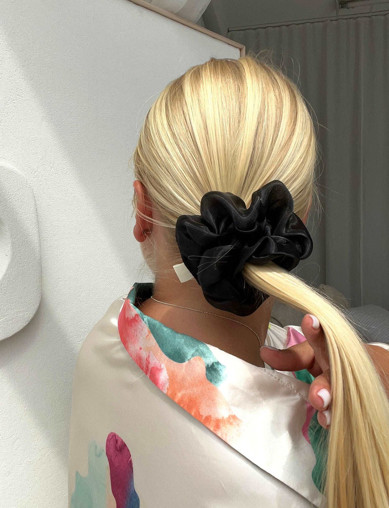 Universal black scrunchie