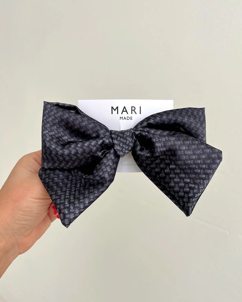 Black bow hair clip