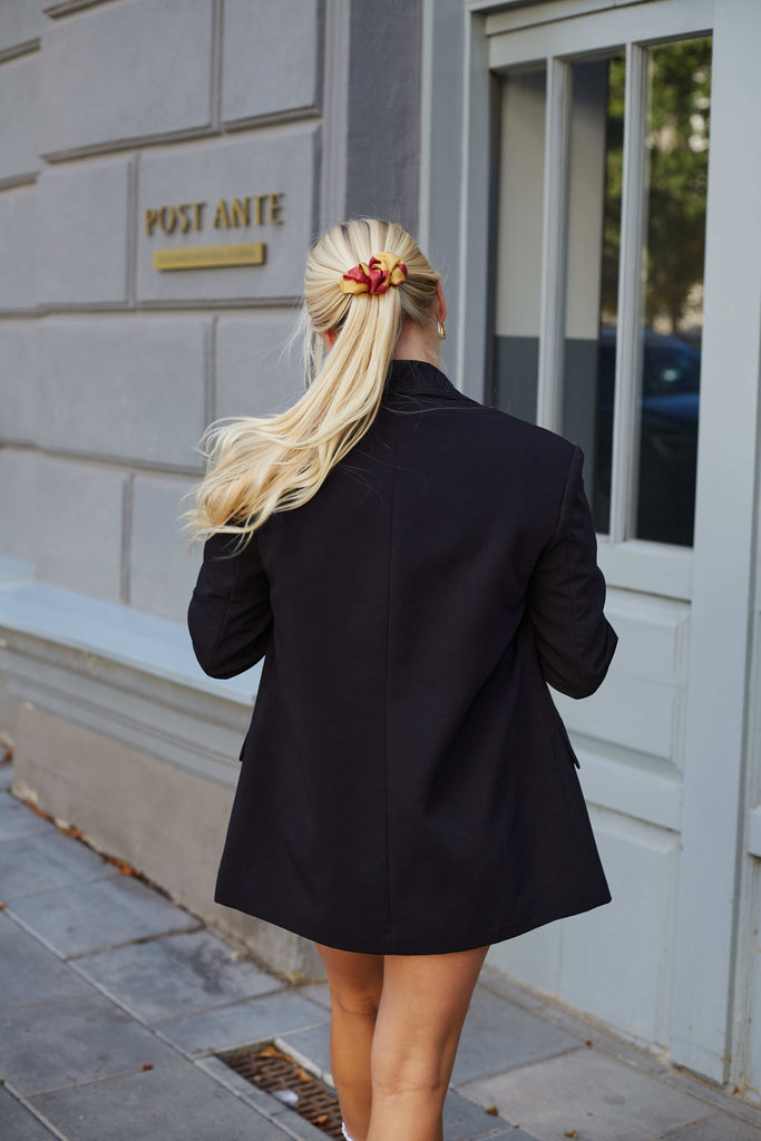 Red scrunchie hair clip