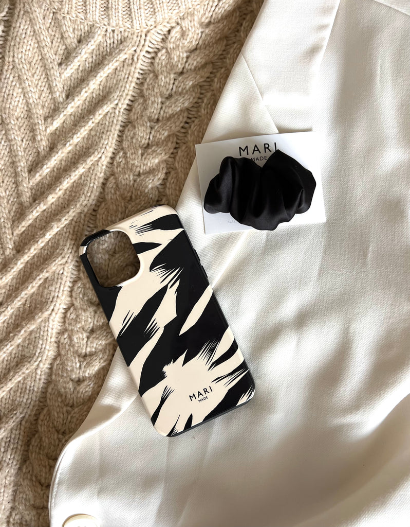 Phone case and hair clip match