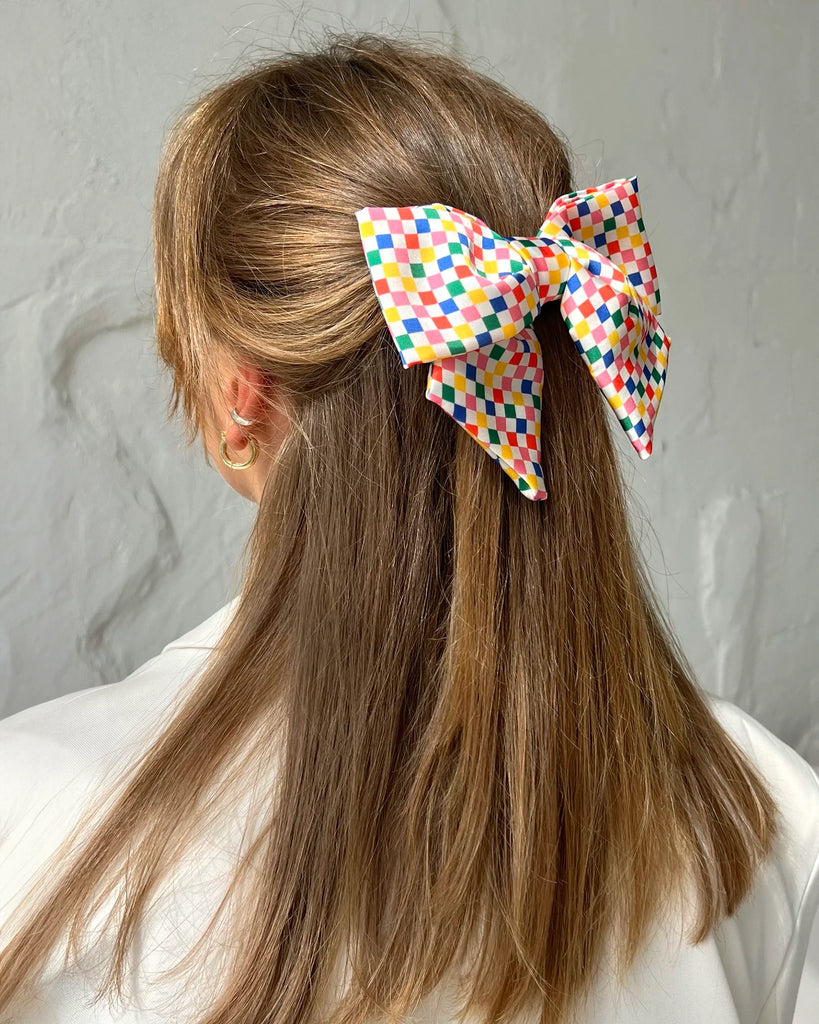 Playfull bow hair clip