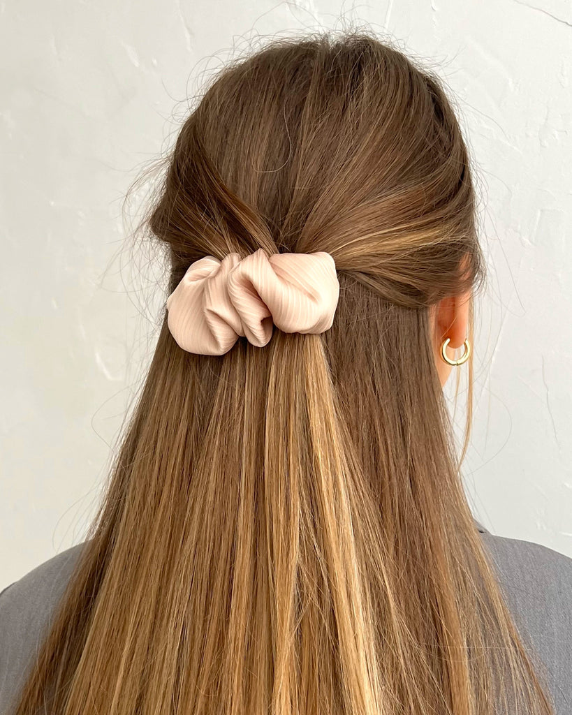 CROISSANT SCRUNCHIE BARRETTE