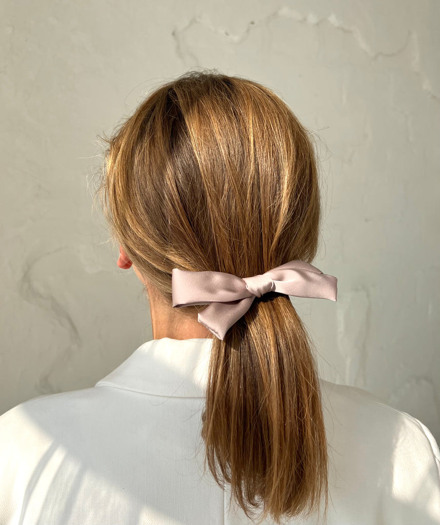 Light pink hair clip for women