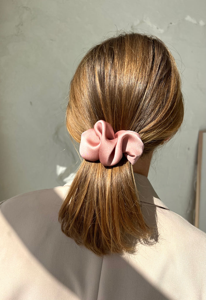 Light pink scrunchie hair clip