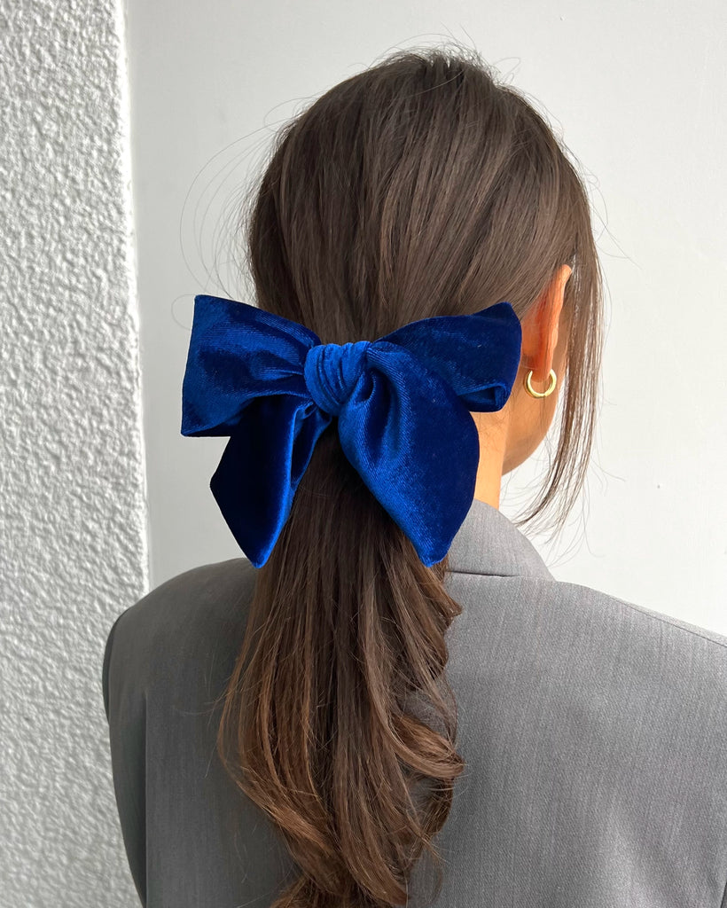 Dark blue hair clip