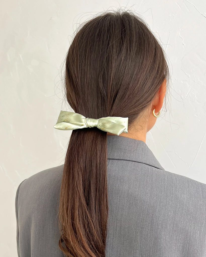 Light green mini bow hair clip