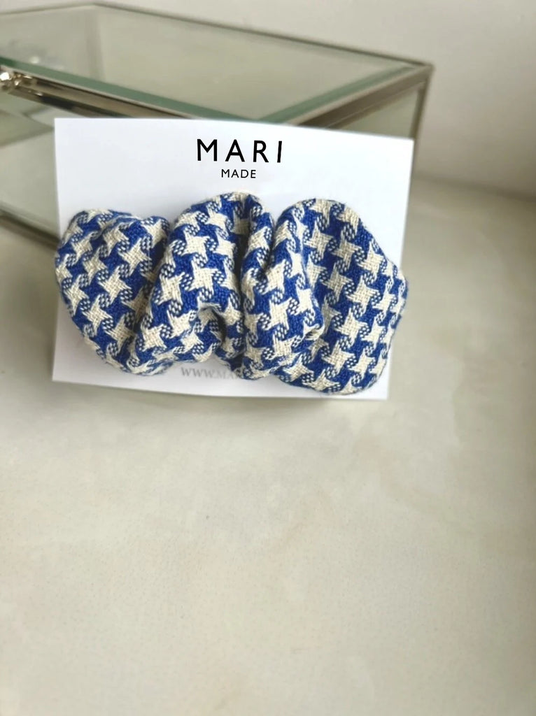 Blue and white hair clip