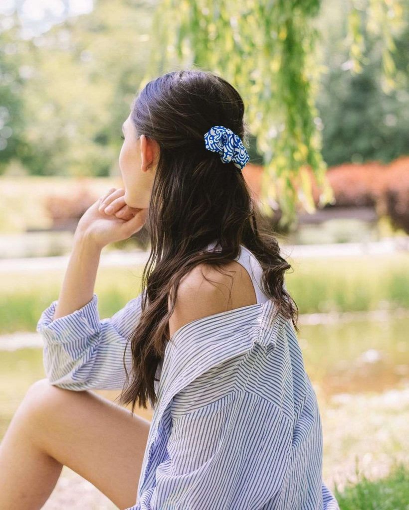 Blue and white hair clip for summer