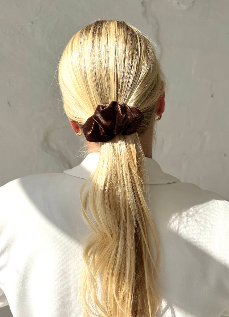 Velvet brown scrunchie hair clip