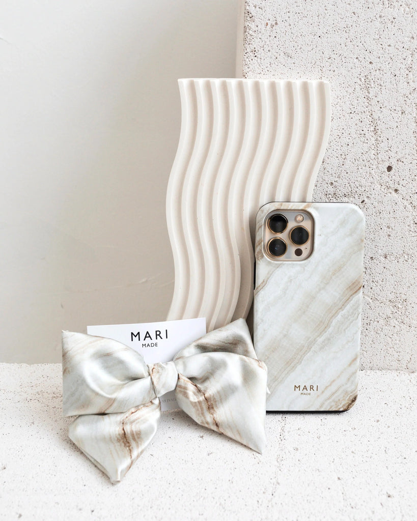 Trendy bow hair clip and phone case match