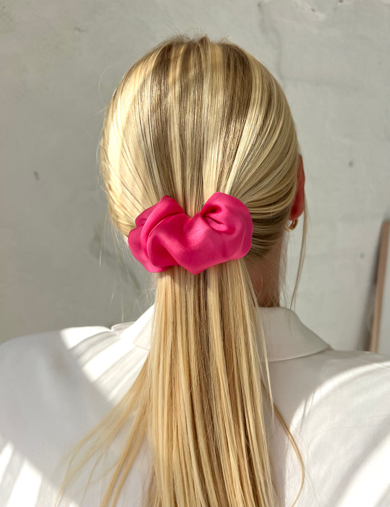 Bright pink hair clip for the girls