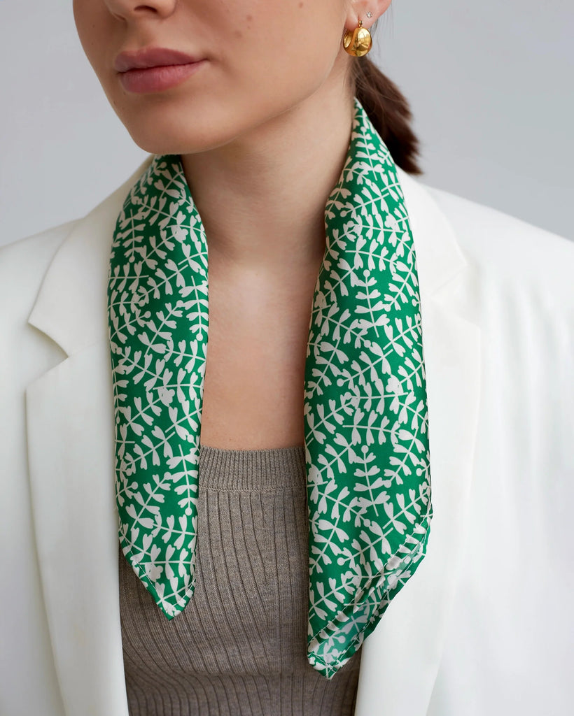 SMALLER SCARF RAINFOREST REVERIE