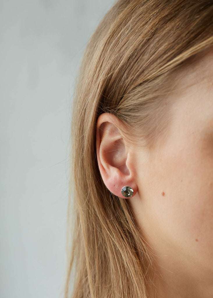 Minimalist black earrings