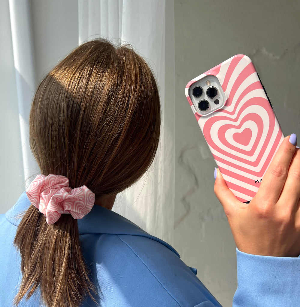 Baby pink hair clip and phone case match