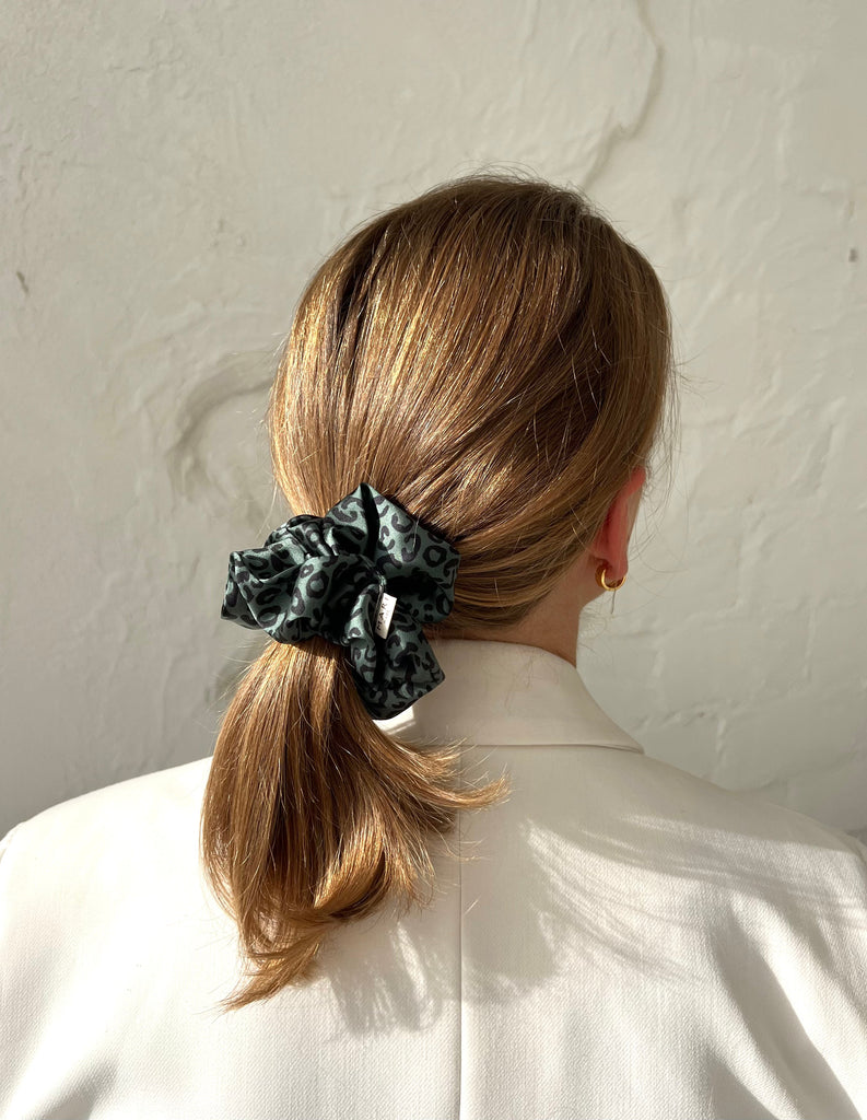 Large hair scrunchie for all hair types