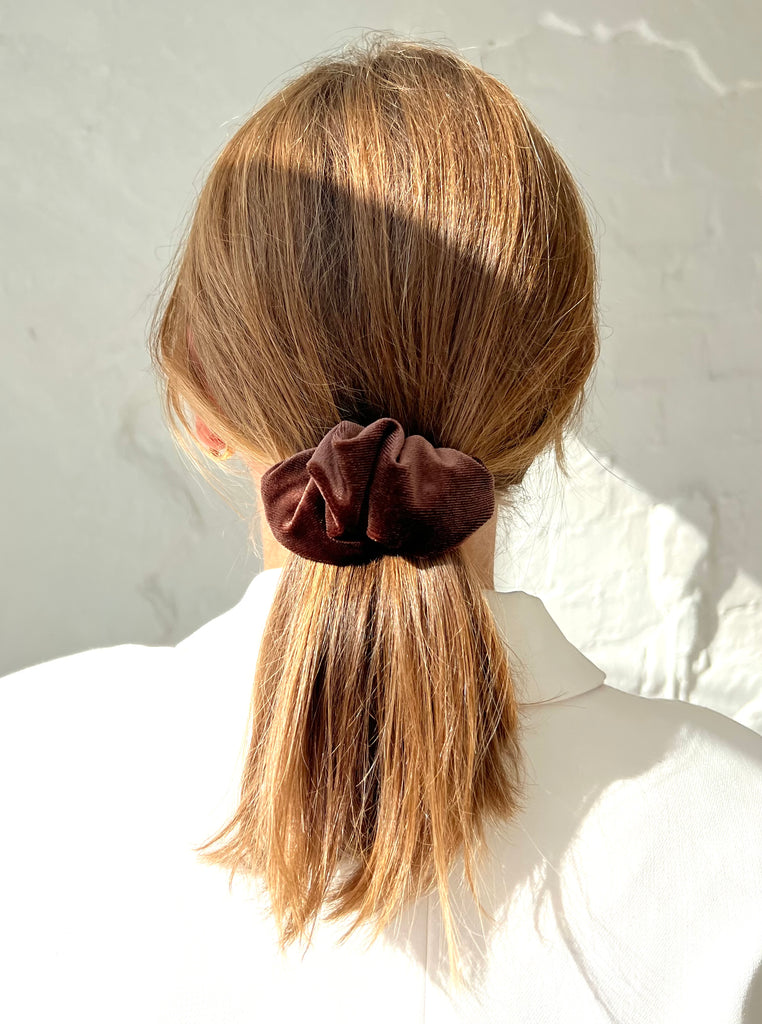 Dark brown scrunchie barrette