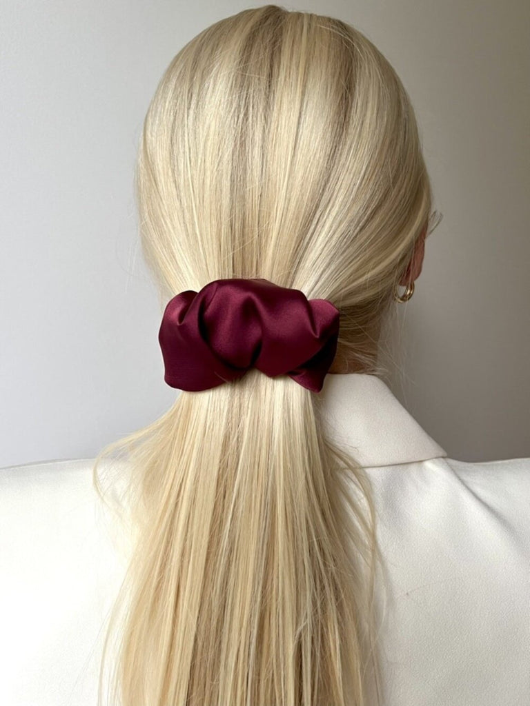 BURGUNDY SCRUNCHIE BARRETTE