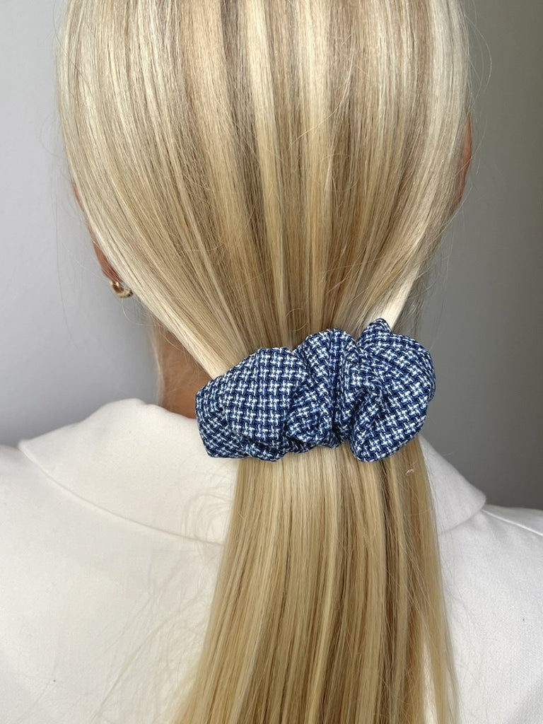 Dark blue scrunchie clip