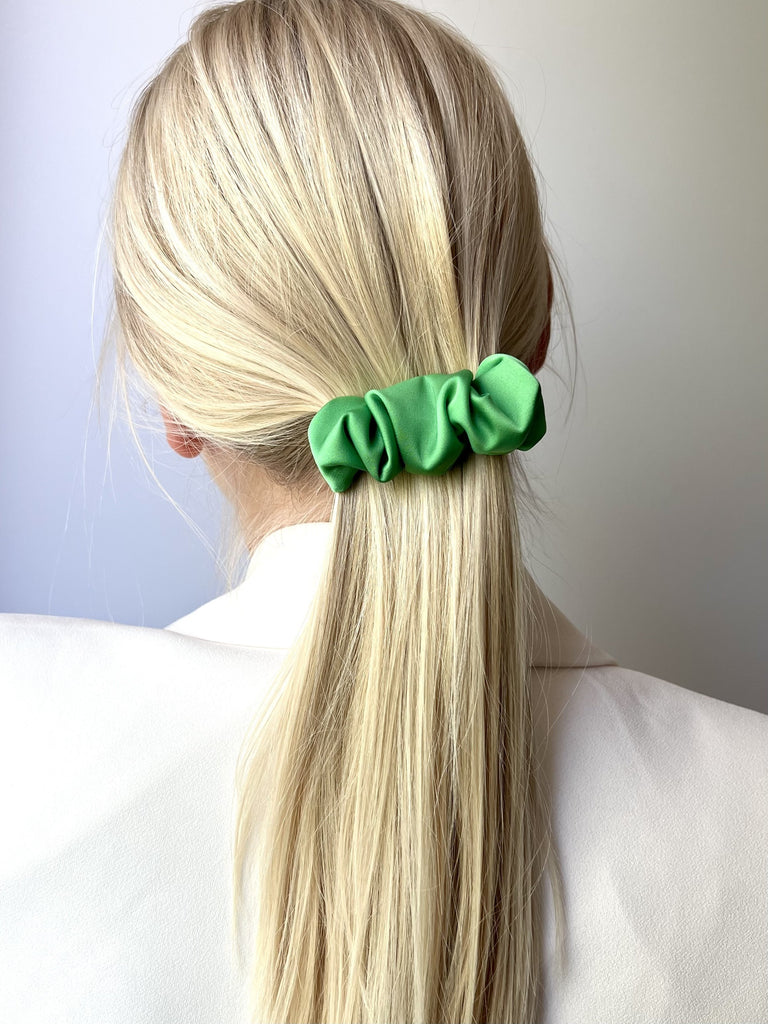 Green scrunchie hair clip