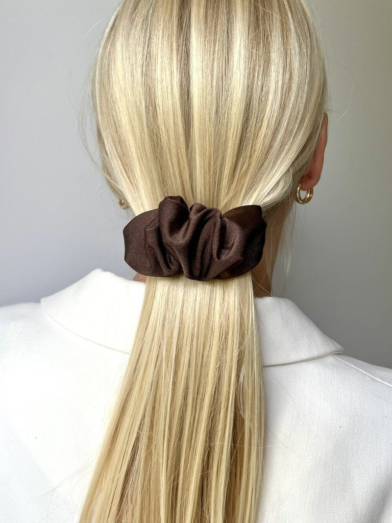 Dark brown scrunchie barrette