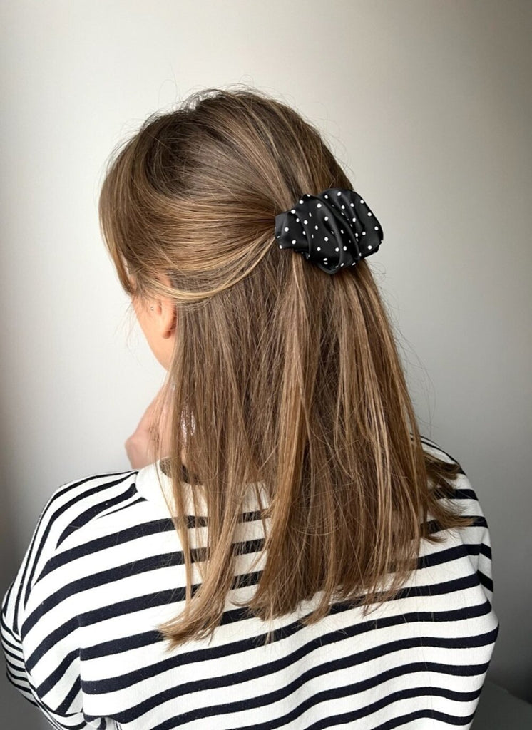 Black barrette with dots