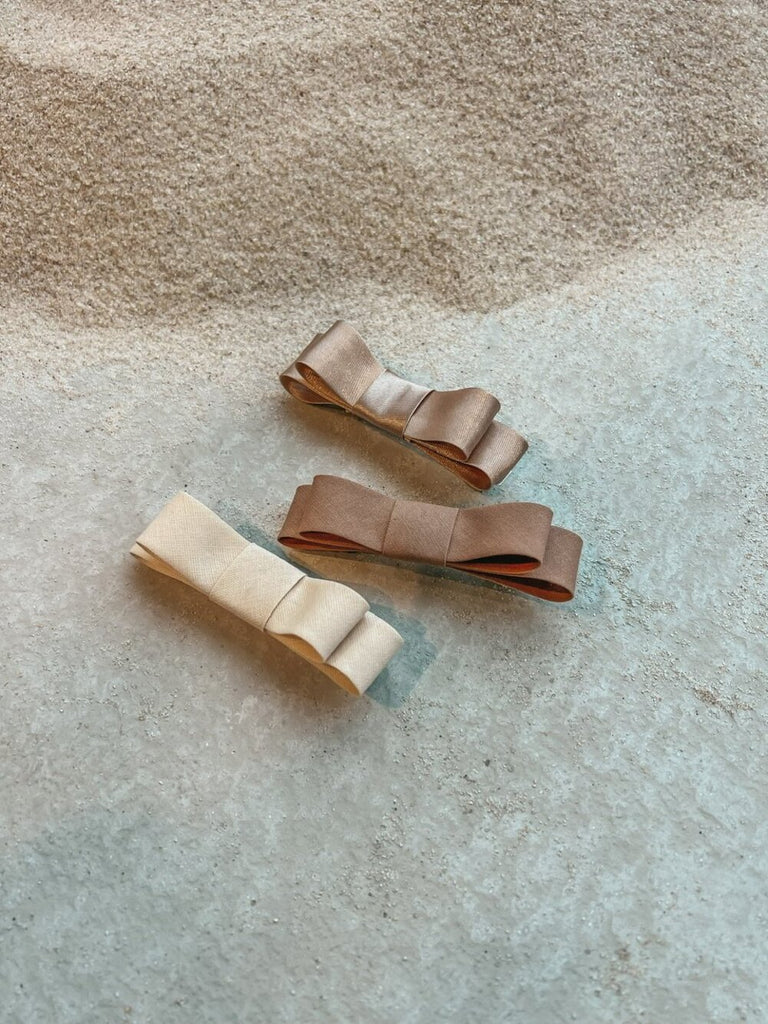 Nude ribbon hair clips