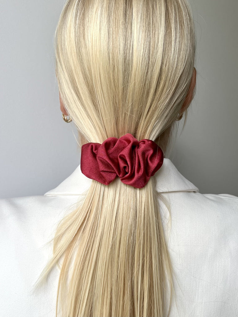 Shiny red scrunchie hair clip