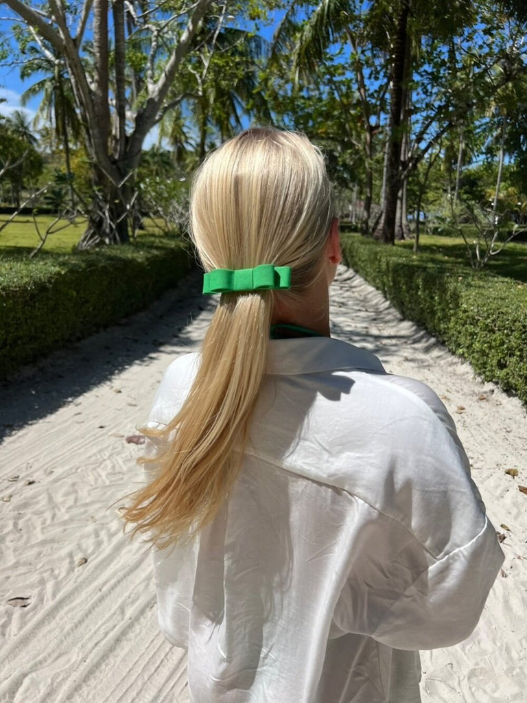 Green ribbon hair clip