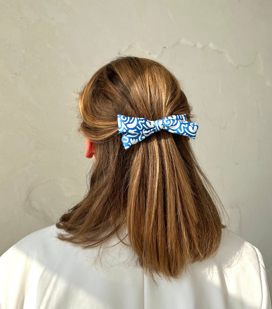 Blue mini bow hair clip