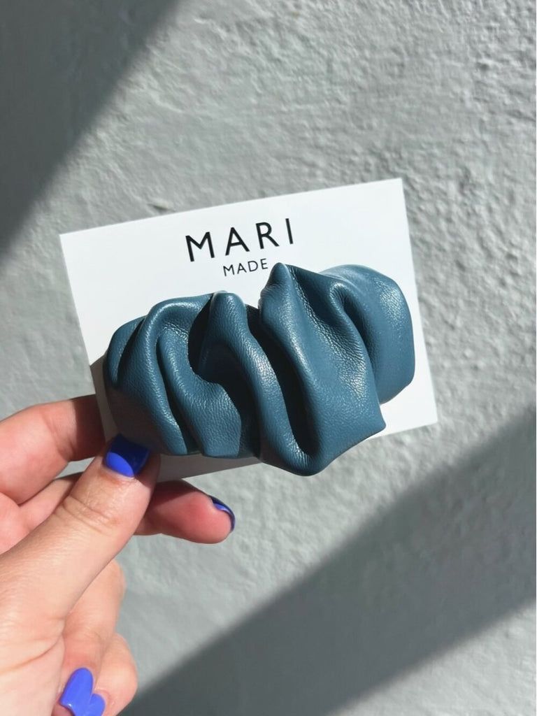 LIGHT BLUE ECO LEATHER SCRUNCHIE BARRETTE