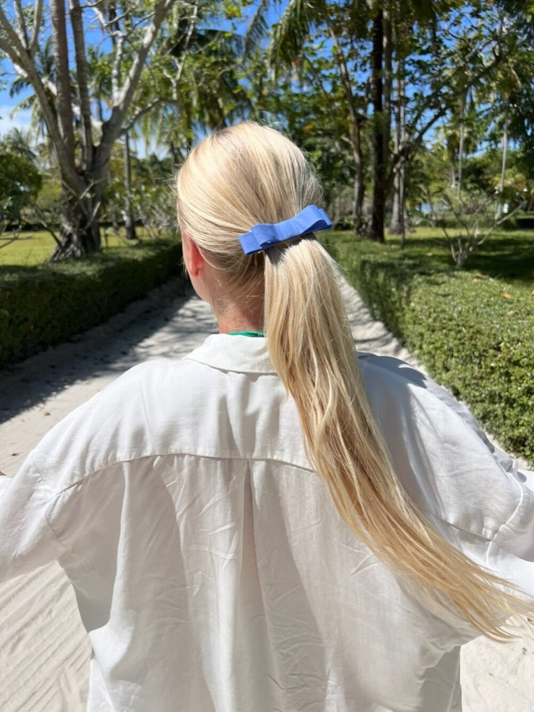 Sky blue ribbon hair clip