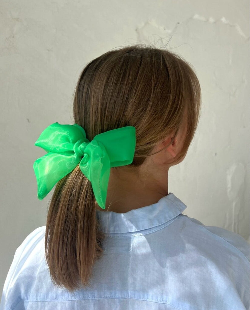 FOREST BOW BARRETTE