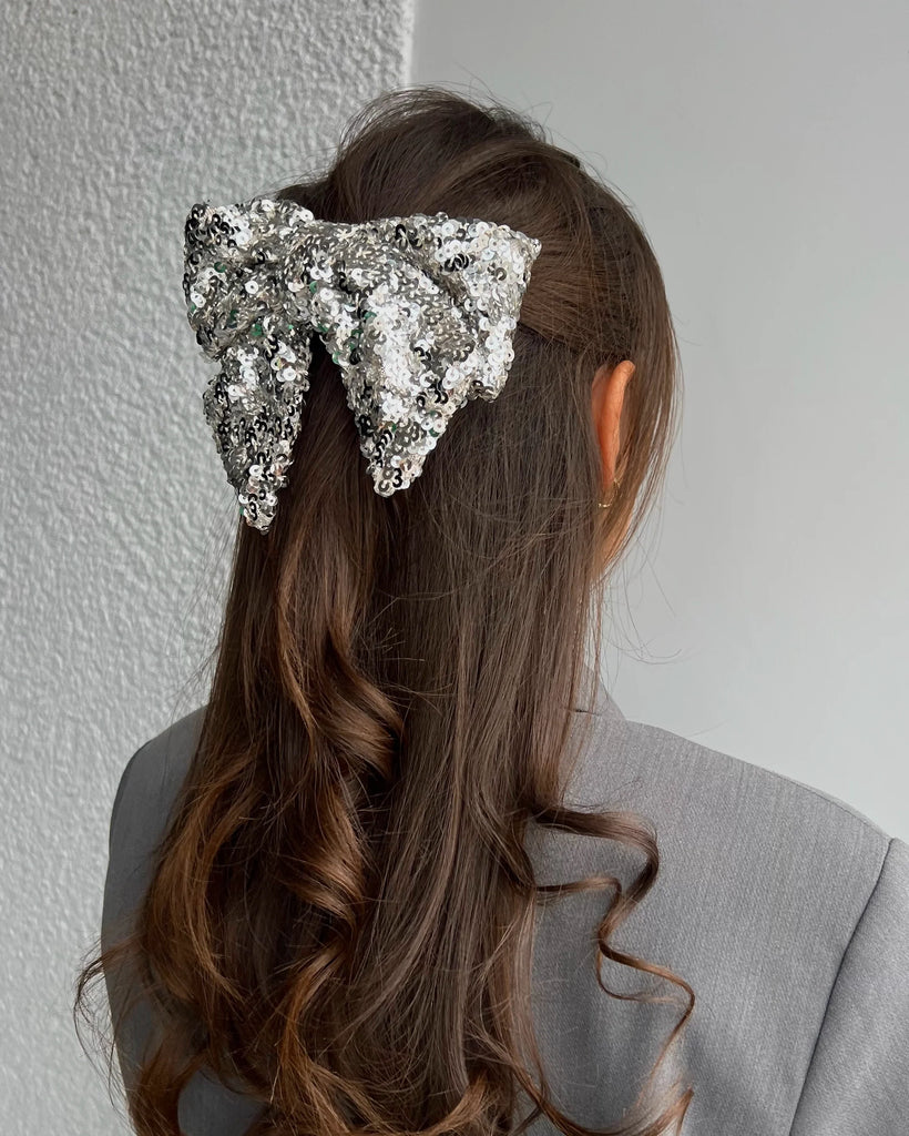 Silver sparkling bow barrette