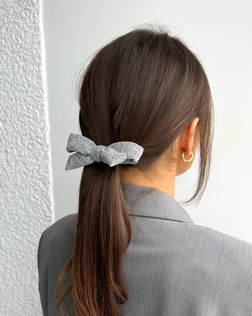 Shining silver mini bow barrette