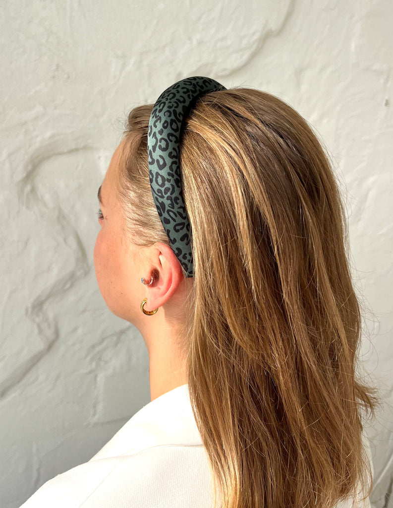 Dark green plain headband with jungle motives