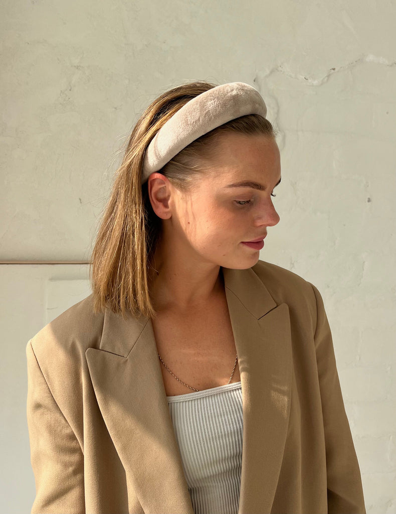 Creamy massive plain headband
